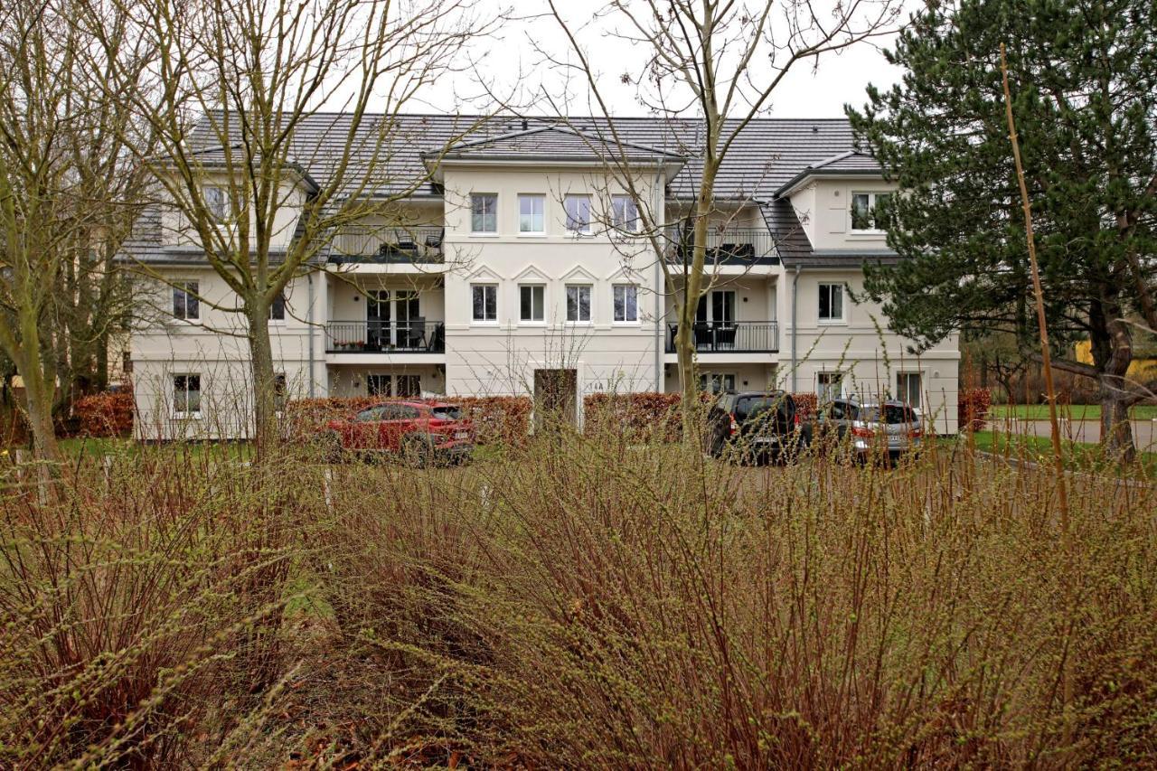 Haus Pamir - Ferienwohnungen Ostseebad Nienhagen Exteriör bild