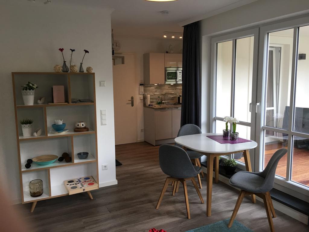 Haus Pamir - Ferienwohnungen Ostseebad Nienhagen Exteriör bild