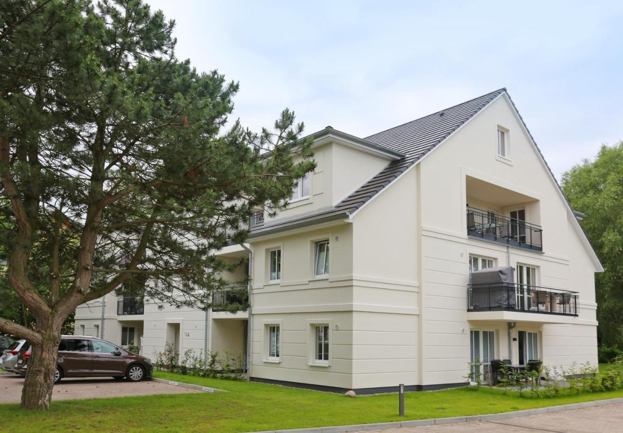 Haus Pamir - Ferienwohnungen Ostseebad Nienhagen Exteriör bild