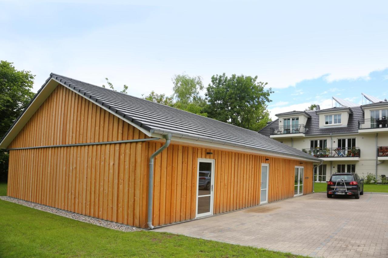 Haus Pamir - Ferienwohnungen Ostseebad Nienhagen Exteriör bild
