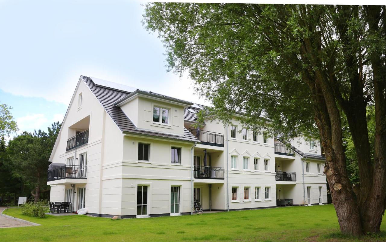 Haus Pamir - Ferienwohnungen Ostseebad Nienhagen Exteriör bild