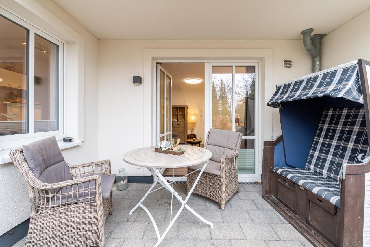 Haus Pamir - Ferienwohnungen Ostseebad Nienhagen Exteriör bild