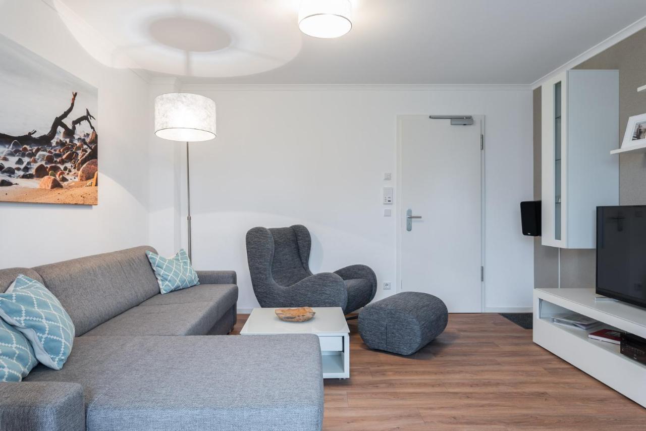 Haus Pamir - Ferienwohnungen Ostseebad Nienhagen Exteriör bild
