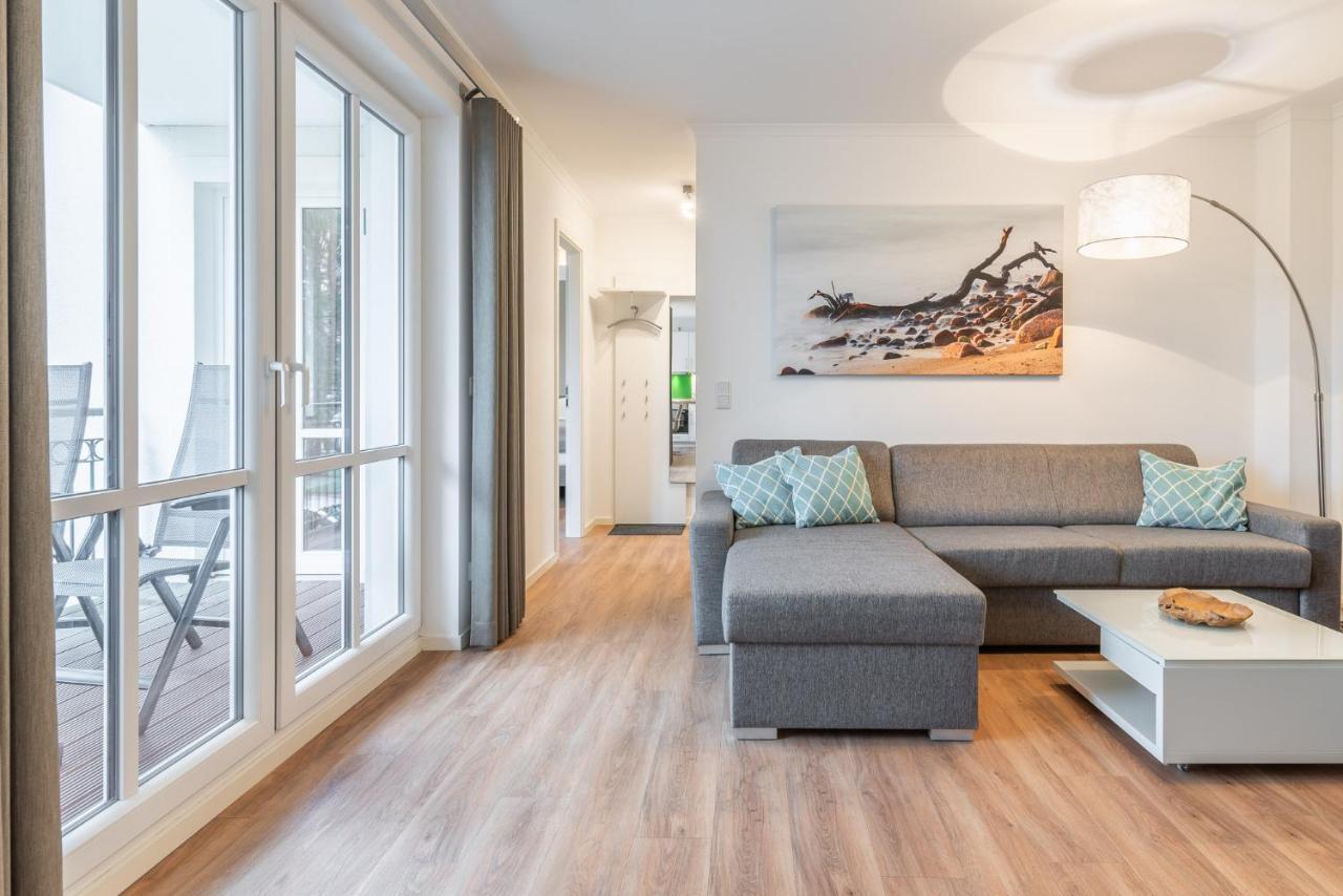 Haus Pamir - Ferienwohnungen Ostseebad Nienhagen Exteriör bild